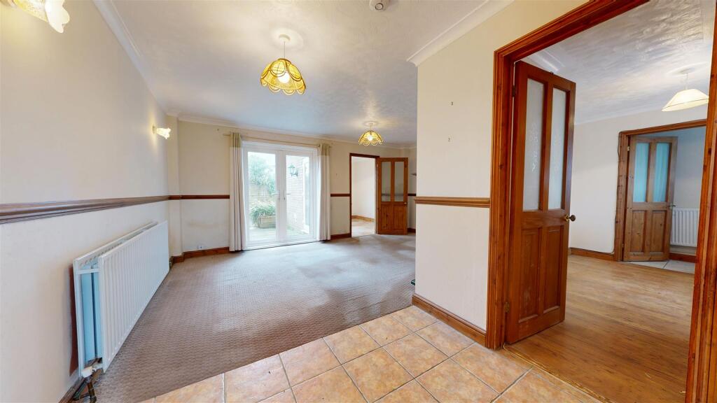 Cobham Drive, Weymouth photo 2