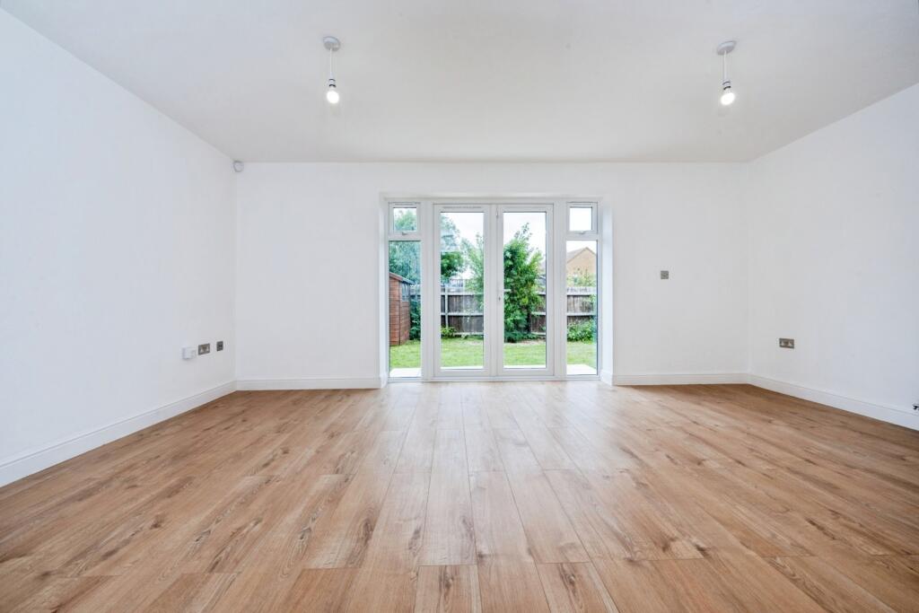 House in Elstow, Bedford - View 3