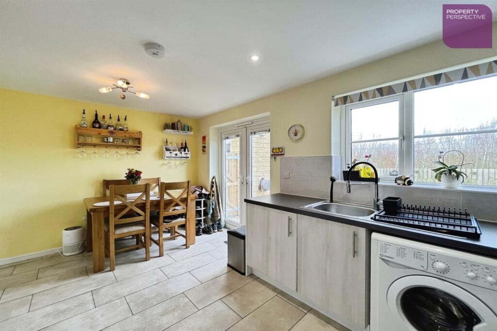 Park Gate Close, BB12 - View 6
