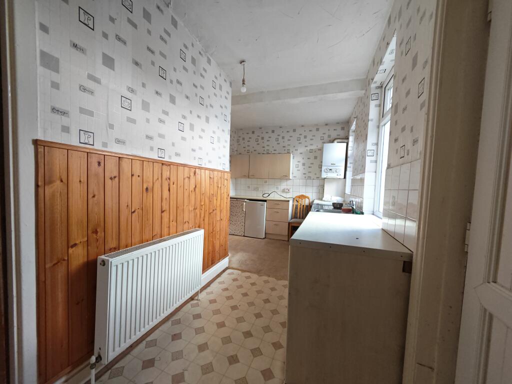 Flats 1 & 2, 37 Regent Road, Blackpool, Lancashire FY1 4NB photo 4