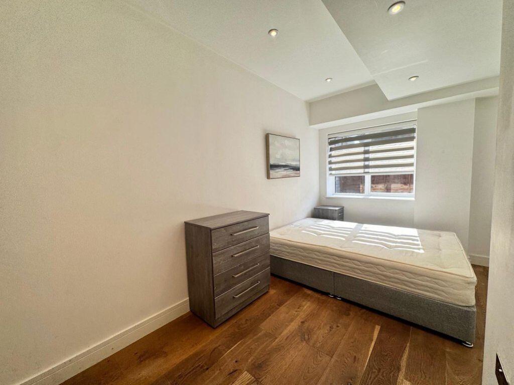 Apartment in Slough - View 4