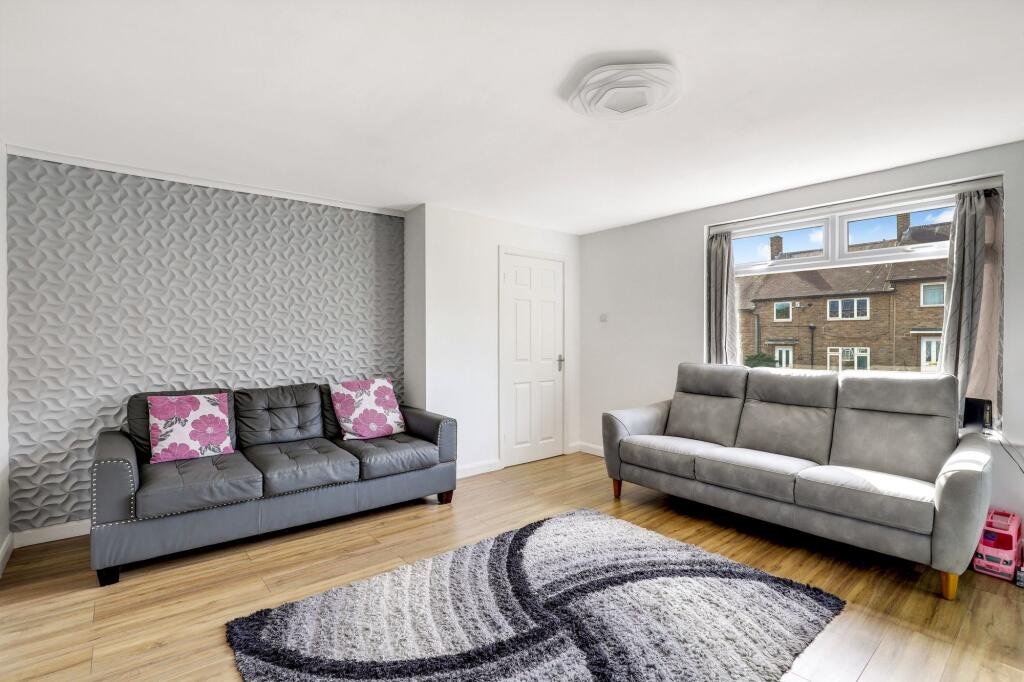 House in Nottingham, Bestwood Park Estate - View 2