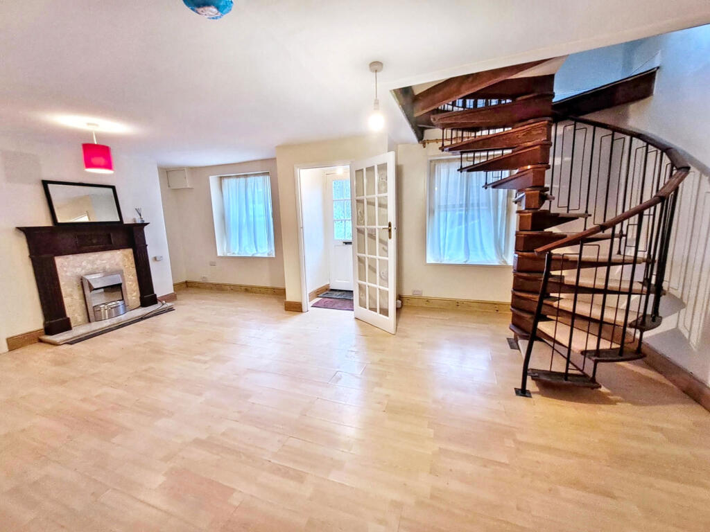 Apartment in Newcastle upon Tyne - View 4