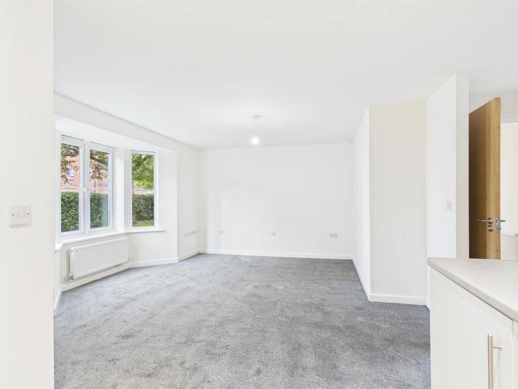 Apartment in Warrington - View 5