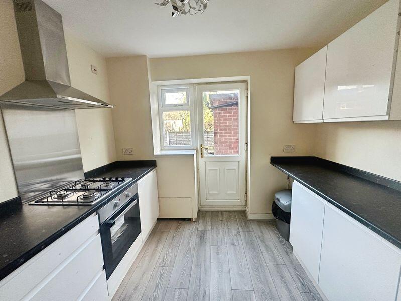 Burns Avenue, Bury photo 5