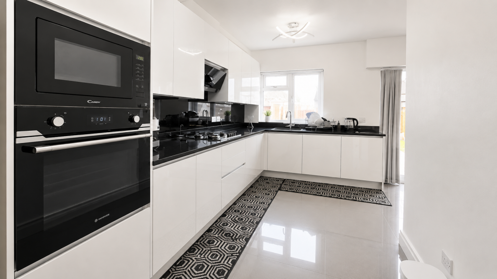 House in London - View 6