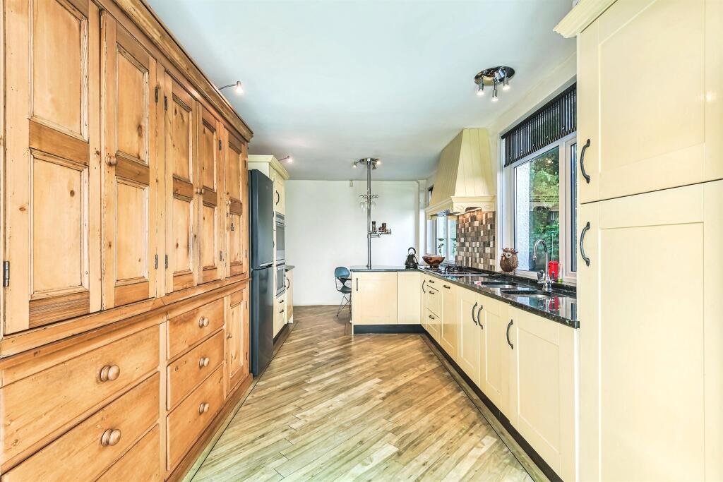 House in Adur, West Sussex - View 4