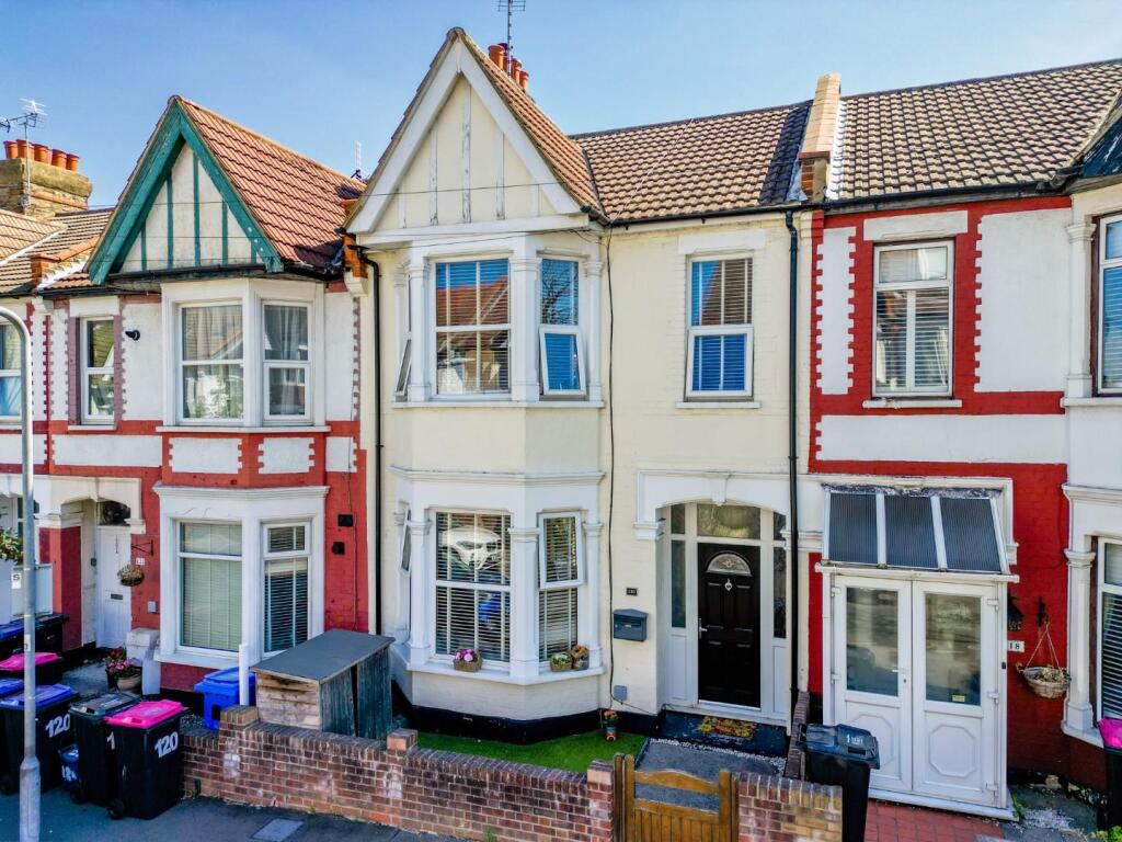 Main image of property: Brightwell Avenue, Westcliff-On-Sea