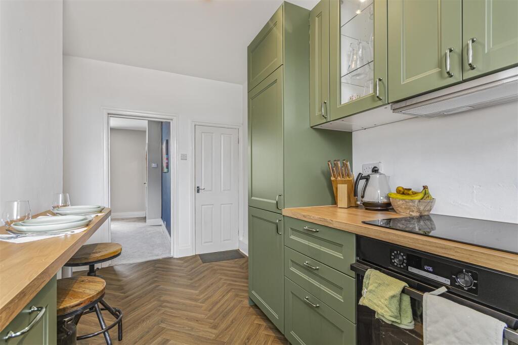 House in Leeds - View 5