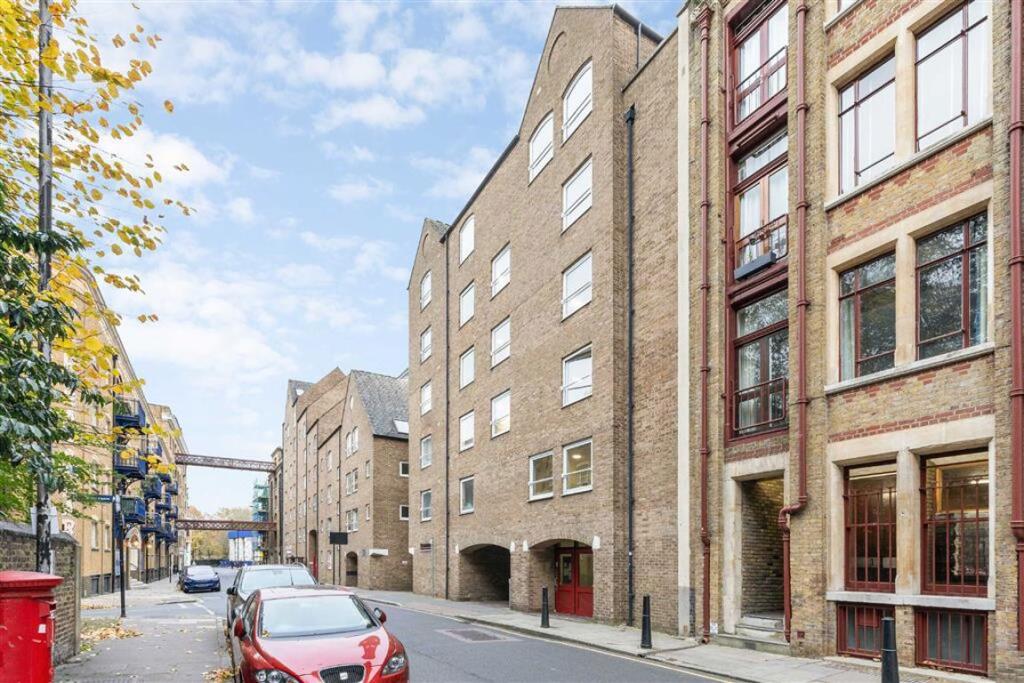 Main image of property: Wapping High Street, Wapping