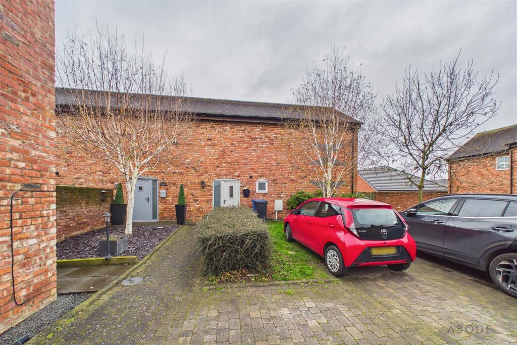 Chestnut Drive, Burton-on-Trent photo 2