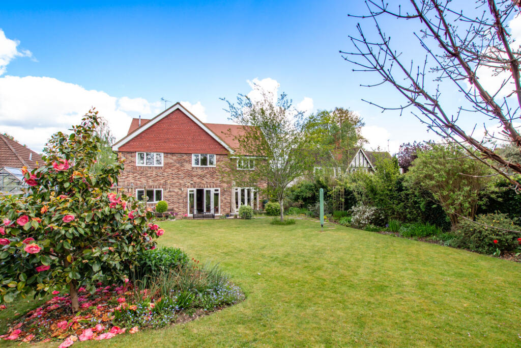 Main image of property: Clevedon Road, Tilehurst, Reading, Berkshire, RG31