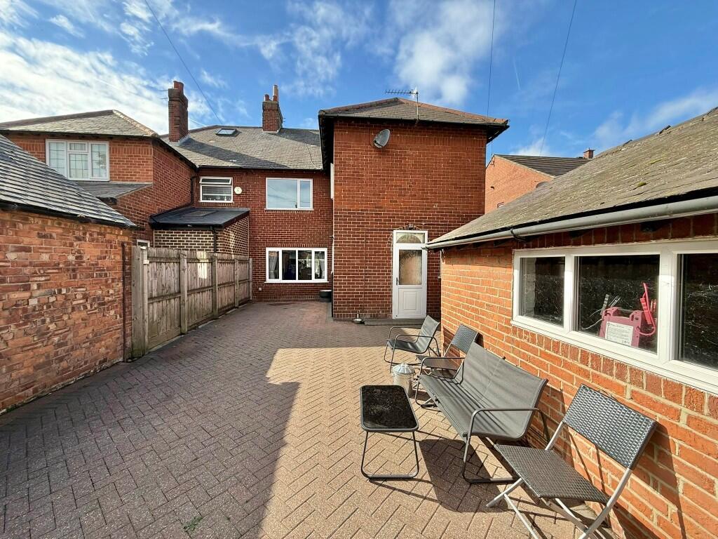 Blenheim Terrace, Redcar, North Yorkshire, TS10 photo 4