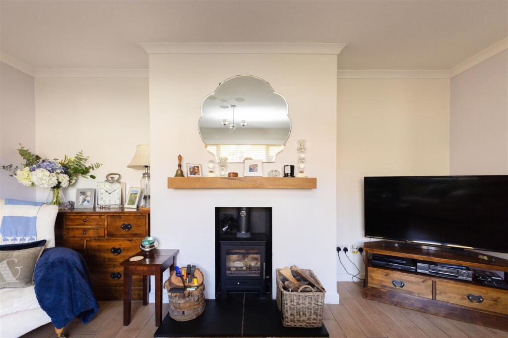 House in Bexhill-on-Sea, White Hill - View 5