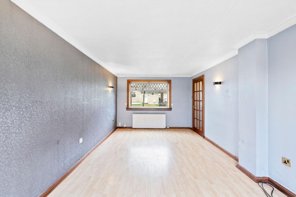 West Glen Avenue, Deans, EH54 - View 6