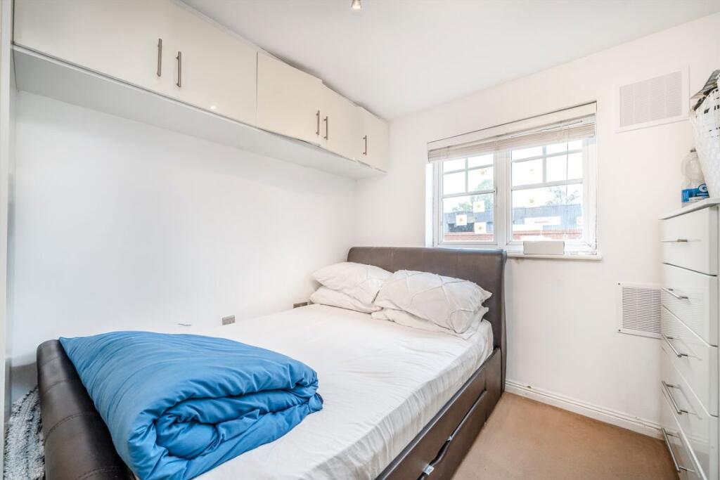 Apartment in London - View 5