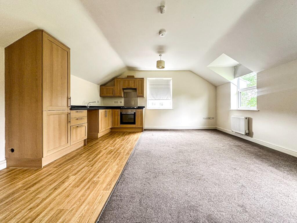 House in Bridgwater, Eastover, Somerset - View 5