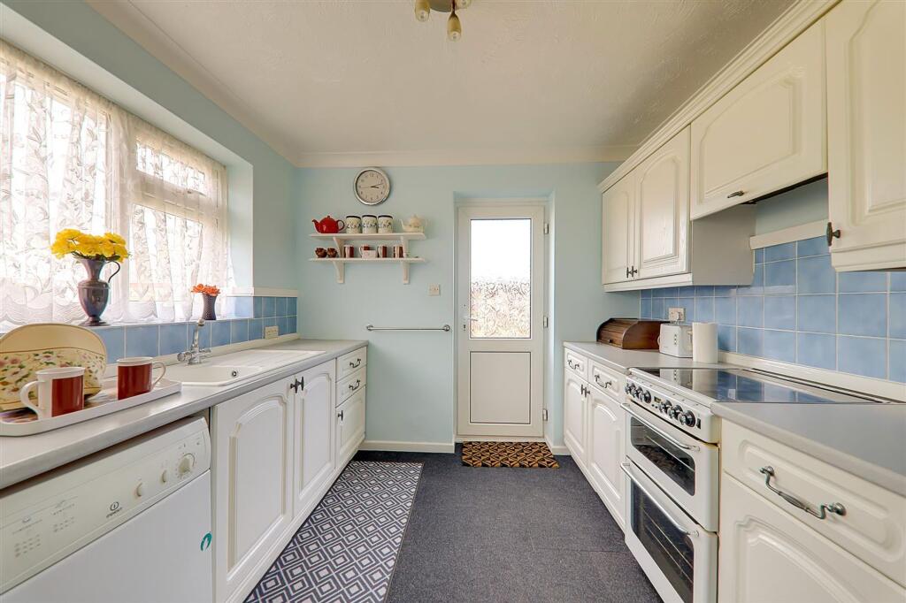 House in Worthing, West Sussex - More