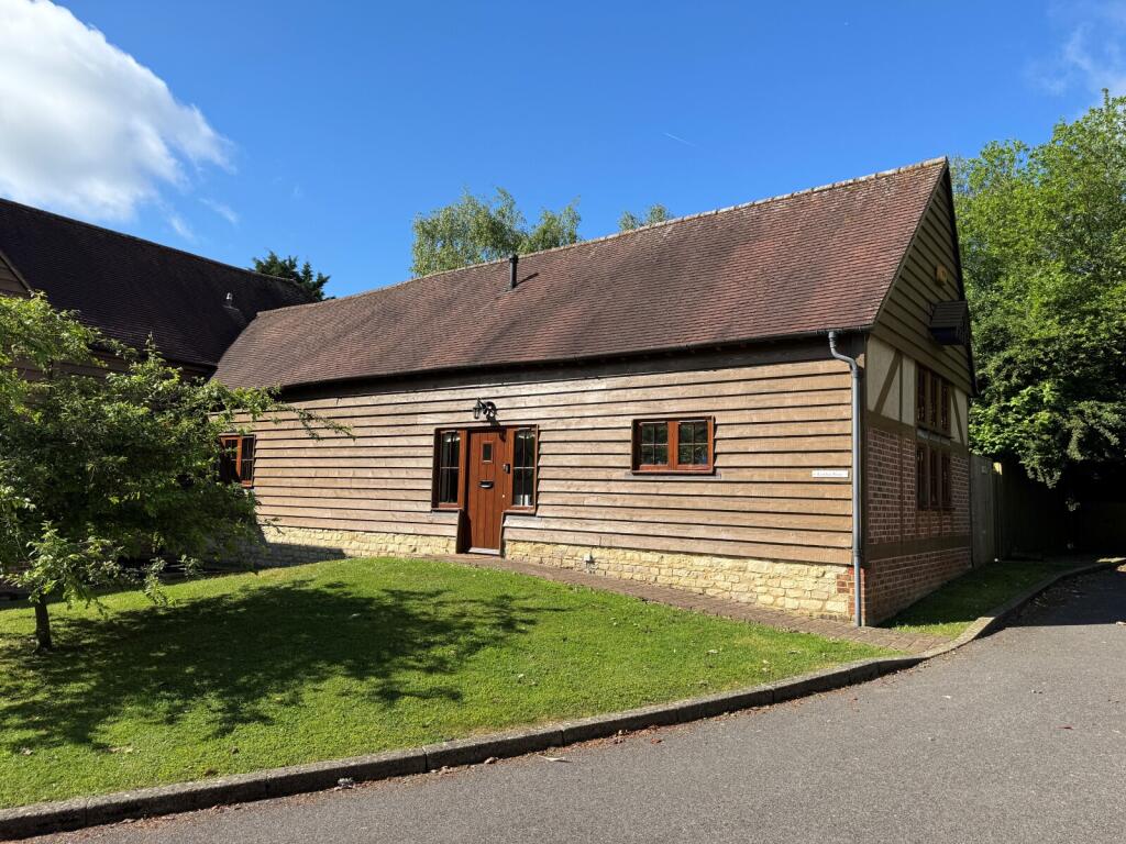 Main image of property: Thame Road, Longwick, Princes Risborough, Buckinghamshire, HP27