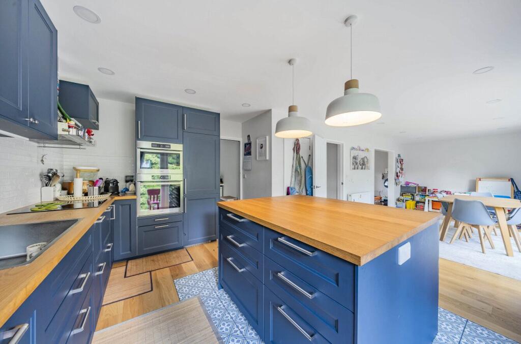 Main image of property: Fortnam Close, Headington, OX3