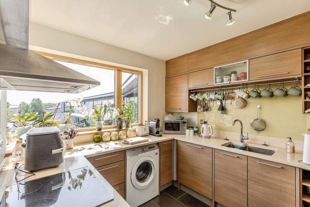 Main image of property: Harbour Road, Portishead, Bristol, Somerset, BS20