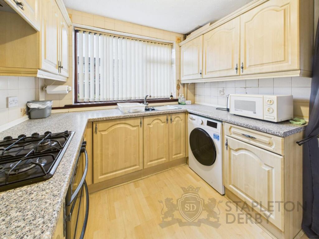 Wharfedale Drive, Rainhill, L35 photo 3