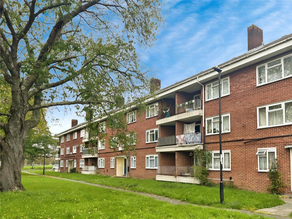 Main image of property: Evenlode Road, Southampton, Hampshire, SO16