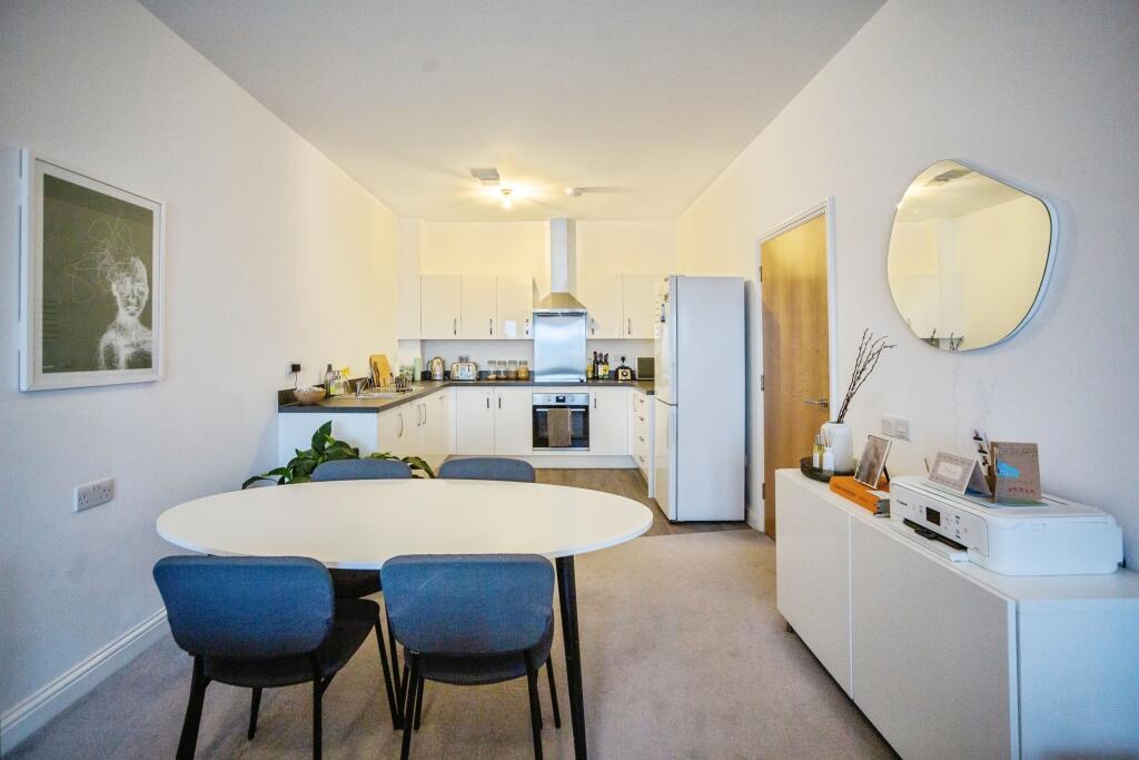4 Sayers Way, Erith, DA8 photo 4