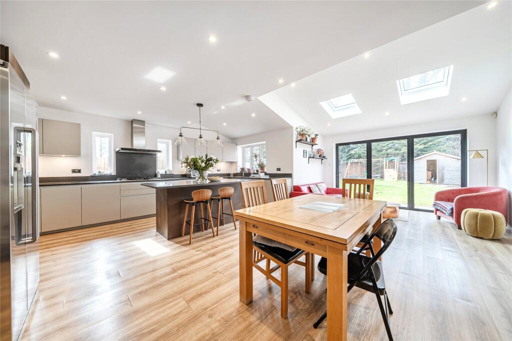 House in Bromley - View 5