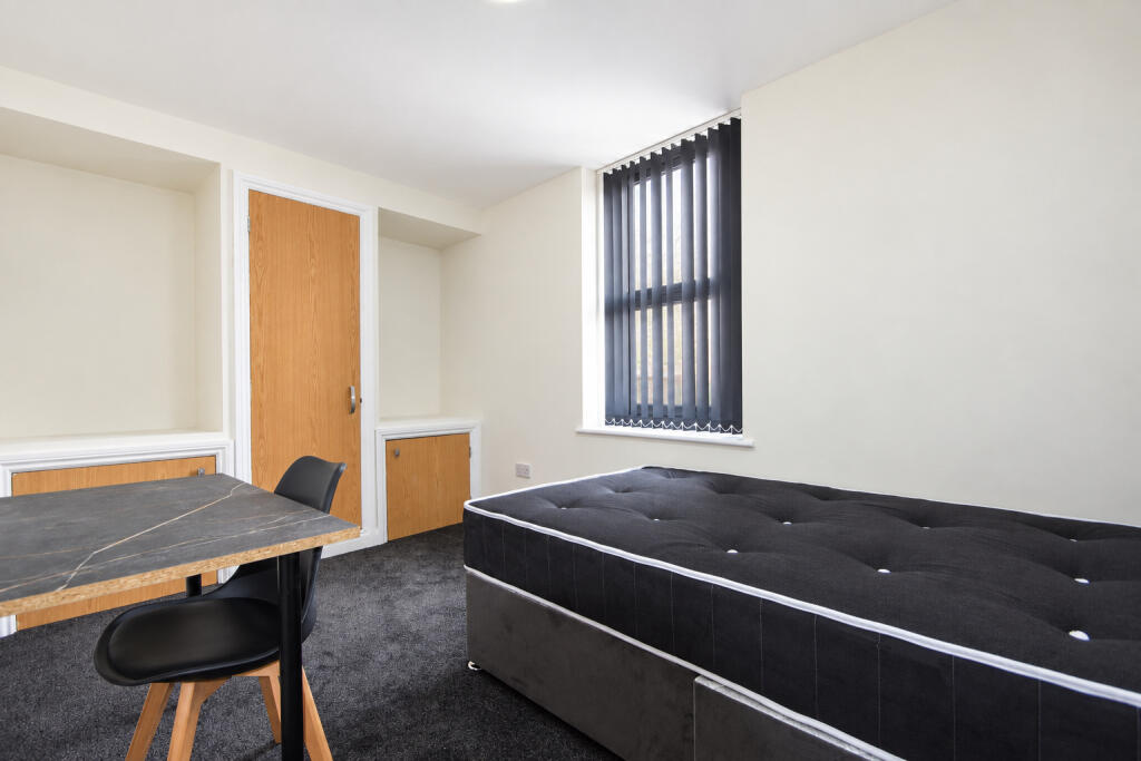 House in Cardiff, Maindy, Cathays - View 4