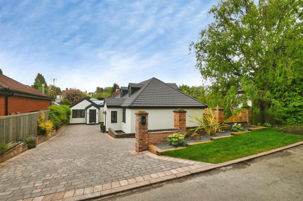 Main image of property: 12 The Dell, Tamworth