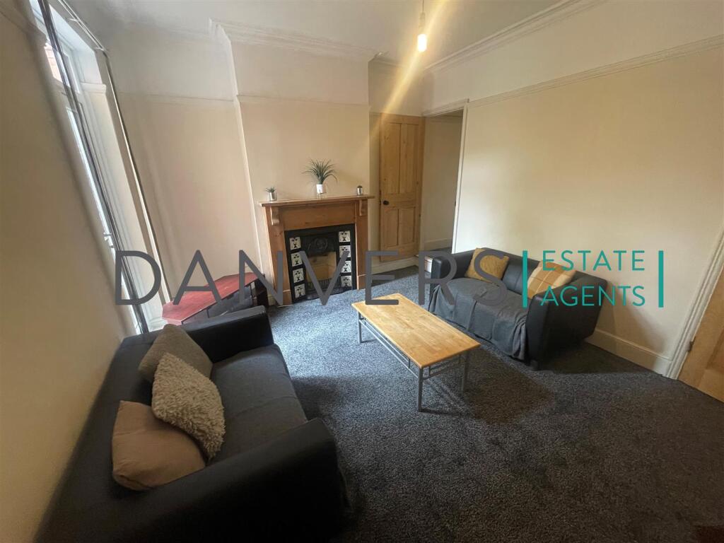 Main image of property: Gaul Street, Leicester, LE3 0AU