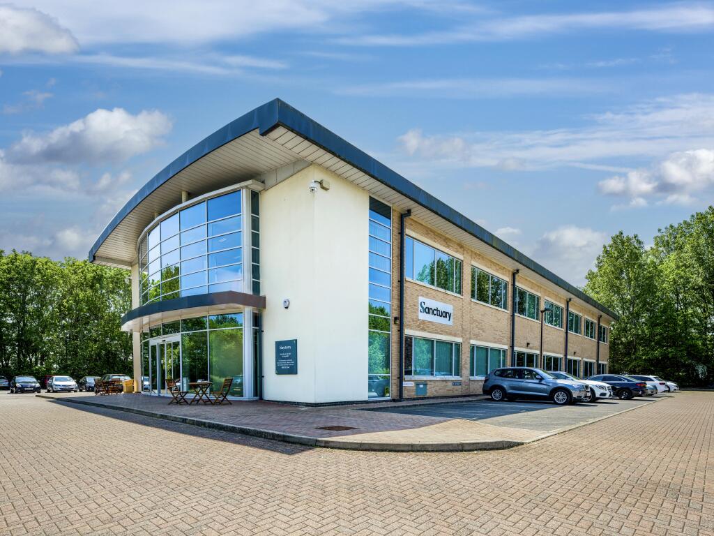 Main image of property: Hindle House, Banbury Business Park, Banbury, OX17 3DZ