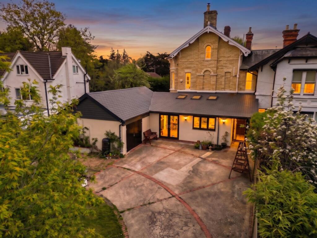 Main image of property: Wokingham Road, Reading