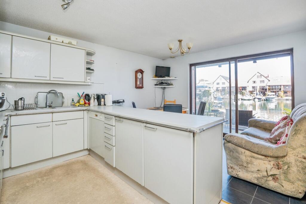 House in Portsmouth - View 4