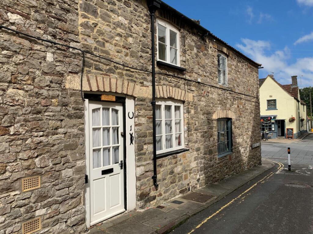 Main image of property: Horseshoe Lane, Chipping Sodbury, BS37