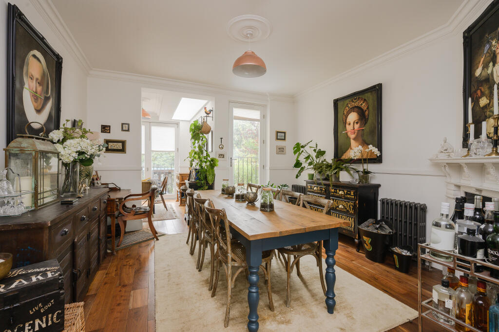 Home Park Road, London, SW19 - View 5