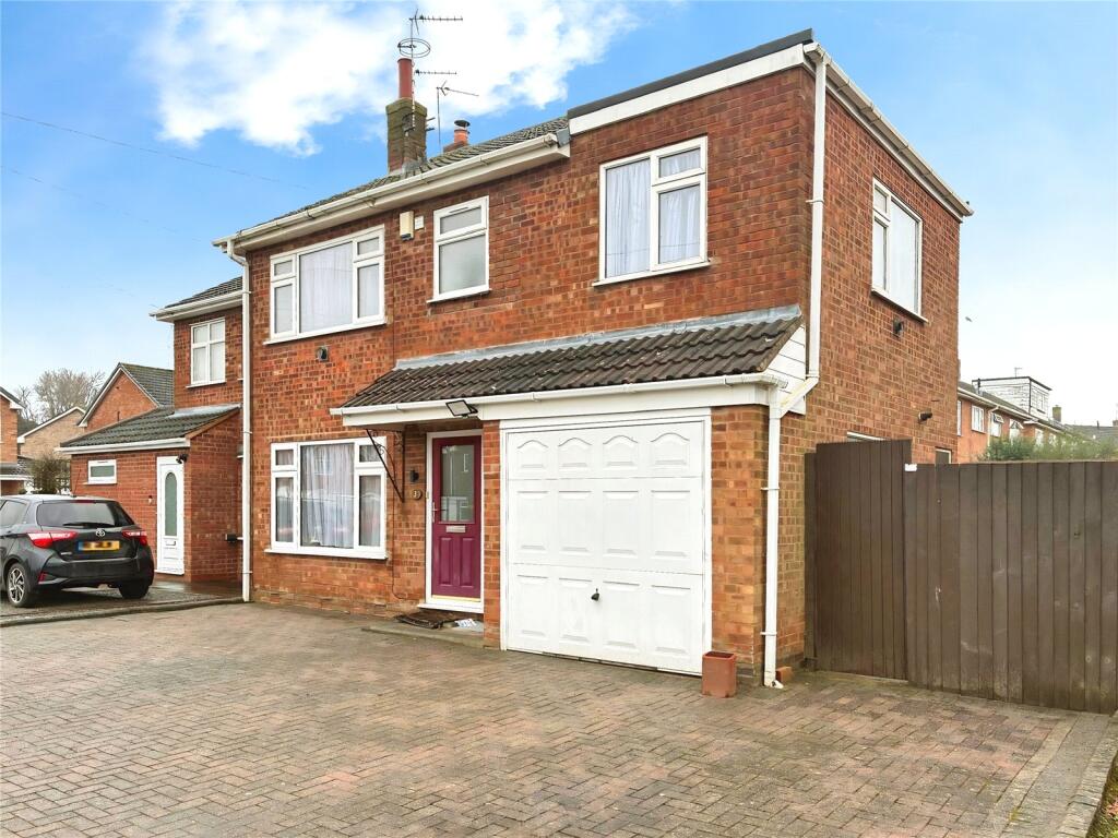 Main image of property: Southfield Close, Nuneaton, Warwickshire, CV10