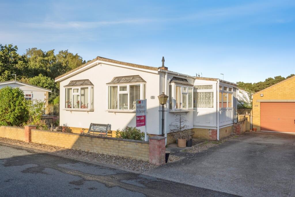 Main image of property: Claire's Walk, Parklands Mobile Homes, Scunthorpe