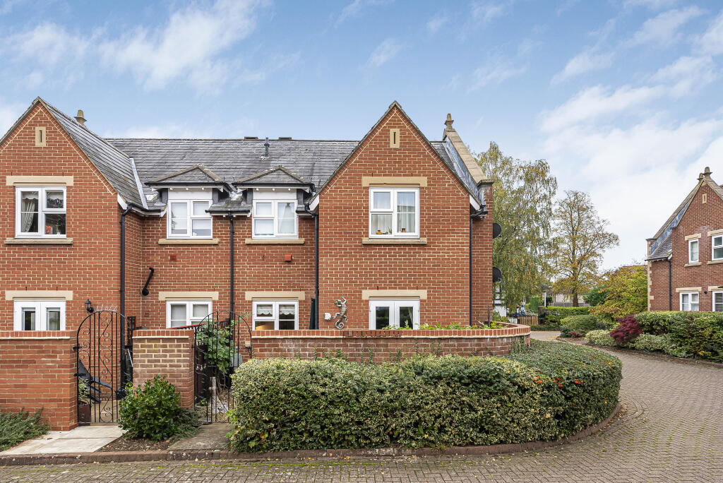 St. Marys Court, Welwyn, Hertfordshire, AL6