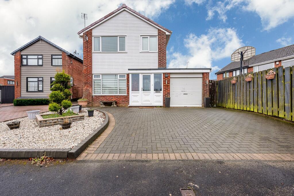 Ambergate, Skelmersdale, WN8 photo 2