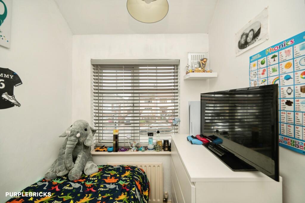 Throne Crescent, Rowley Regis, B65 photo 5