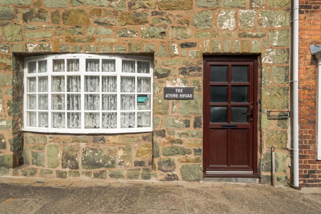 House in Welshpool, Bronybuckley - View 4