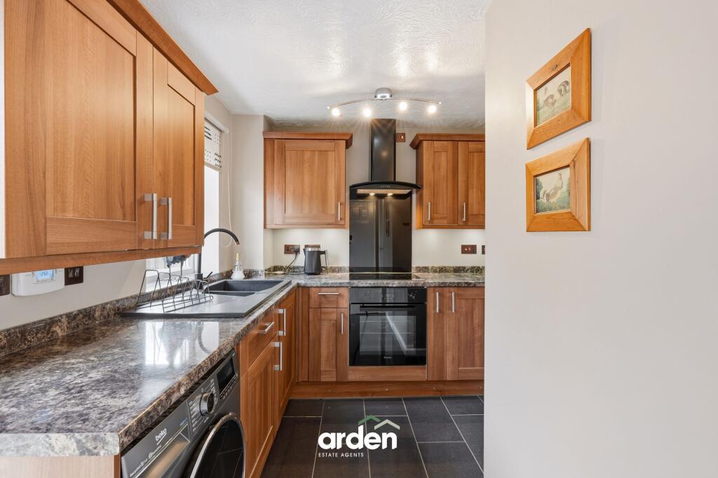 House in Worcester - View 5