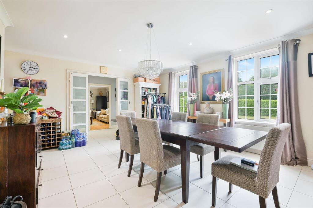 House in Reigate and Banstead, Surrey - More