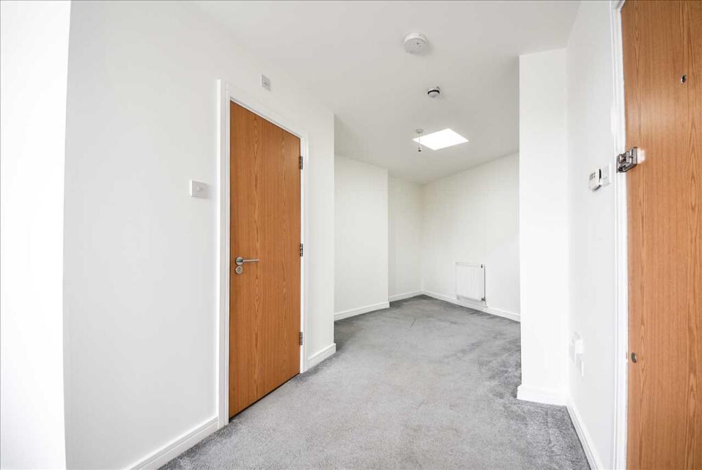 Apartment in Northampton - View 4