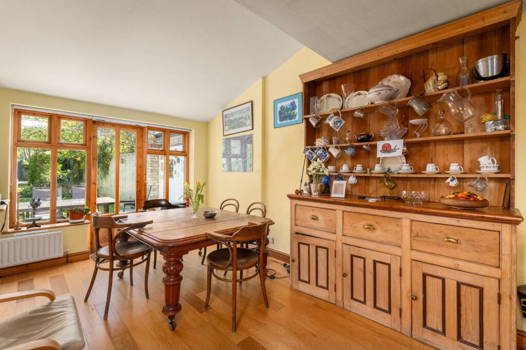 House in Cambridge, Cambridgeshire - View 3