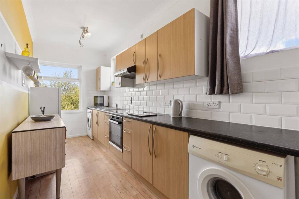 Apartment in Whitstable, South Tankerton - View 4