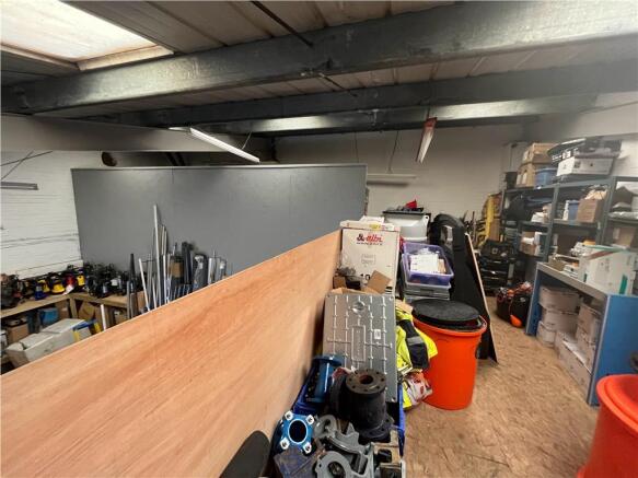 Photo 10