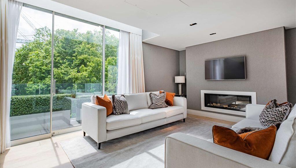 Main image of property: Green Street, London